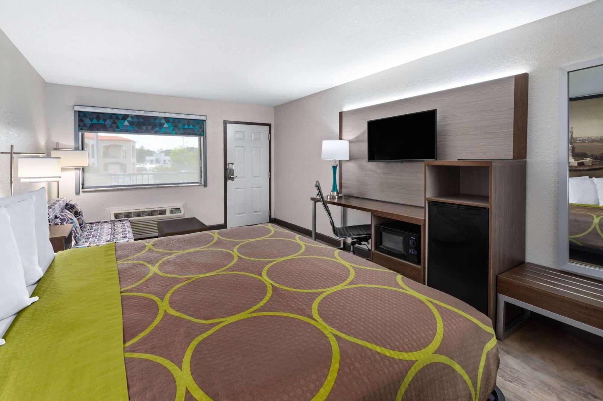 Super 8 By Wyndham Prattville Montgomery Екстер'єр фото