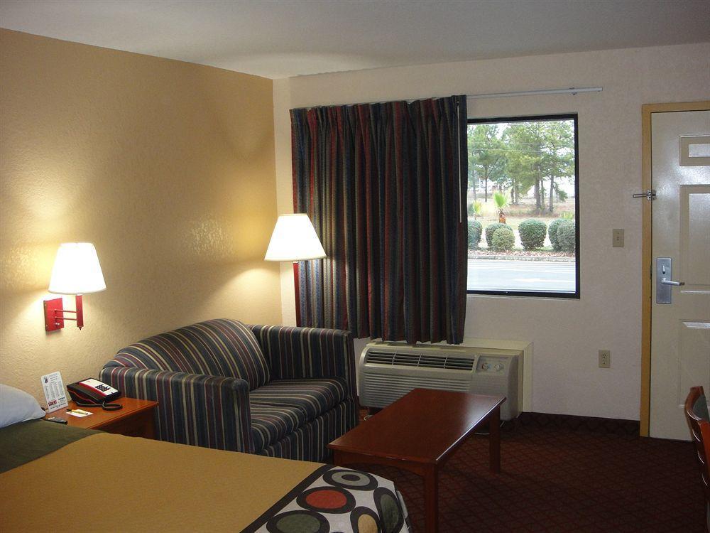 Super 8 By Wyndham Prattville Montgomery Екстер'єр фото