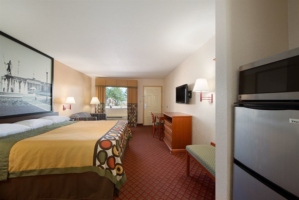 Super 8 By Wyndham Prattville Montgomery Екстер'єр фото