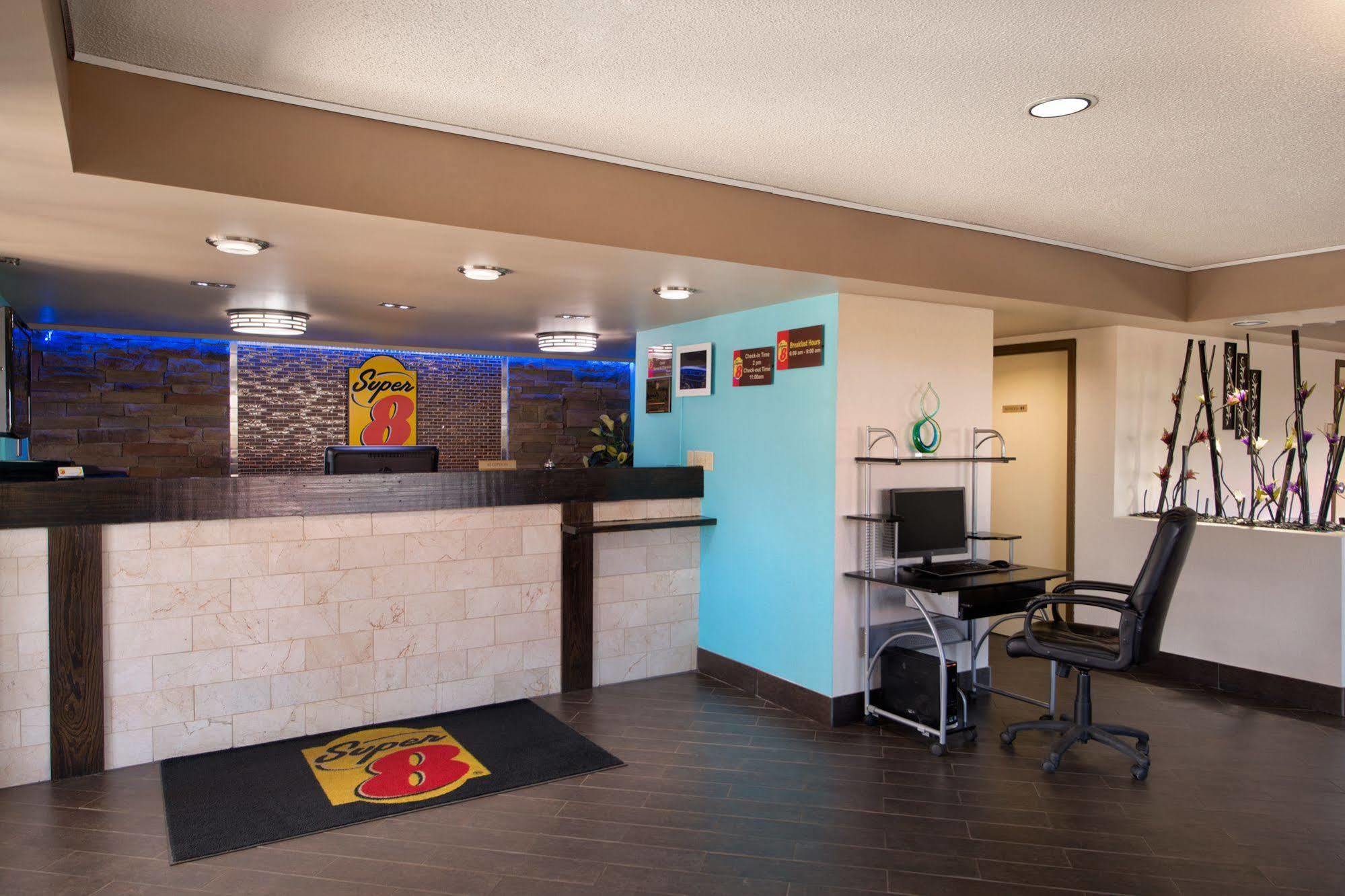 Super 8 By Wyndham Prattville Montgomery Екстер'єр фото